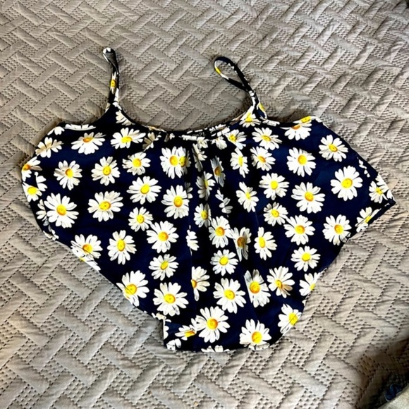 Summer Top​​​ - Picture 1 of 3